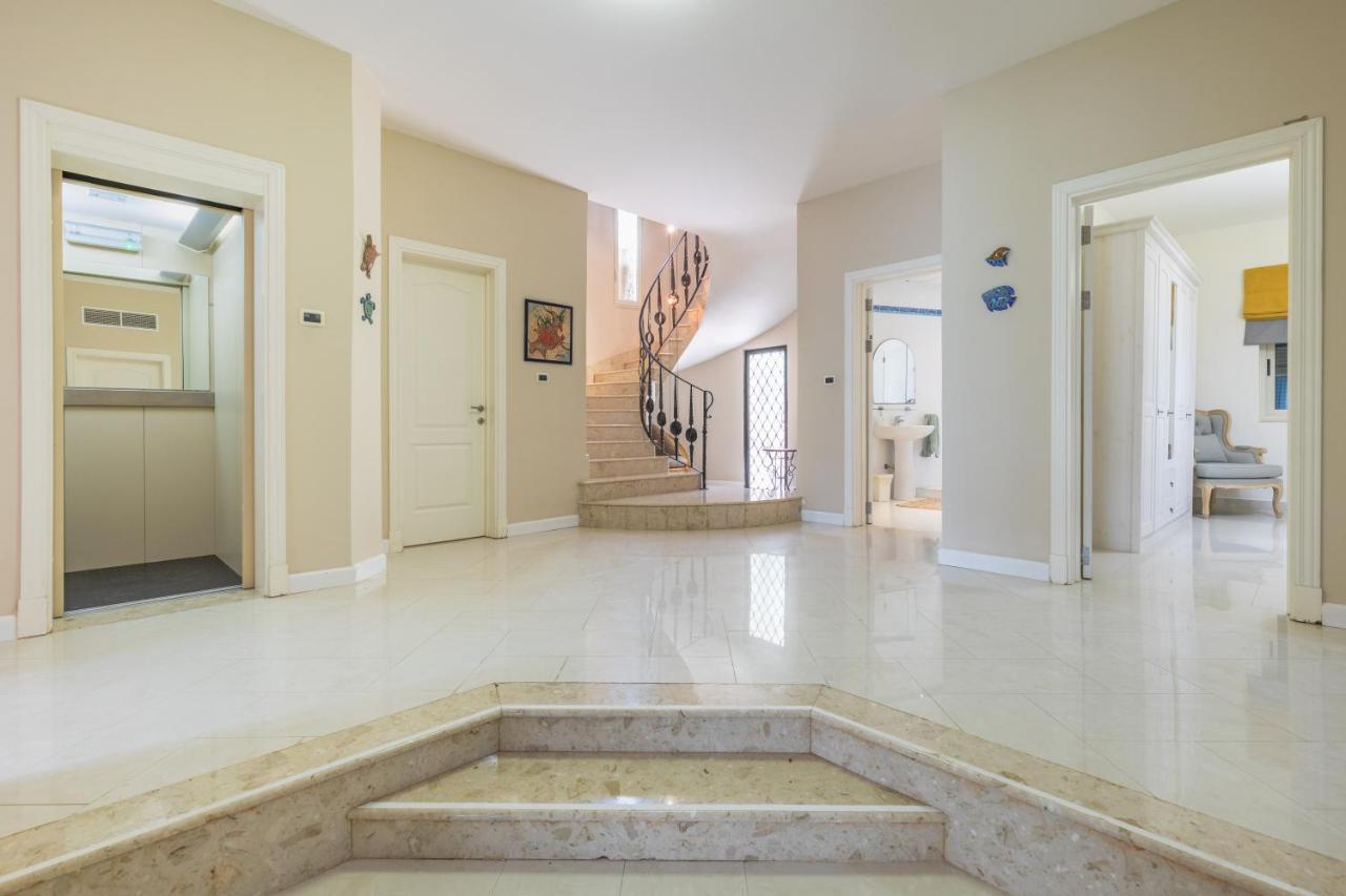 Villa Palma - Sunset Sea Views With Pool, Jacuzzi, Sauna And Games Room Mellieha Exterior foto